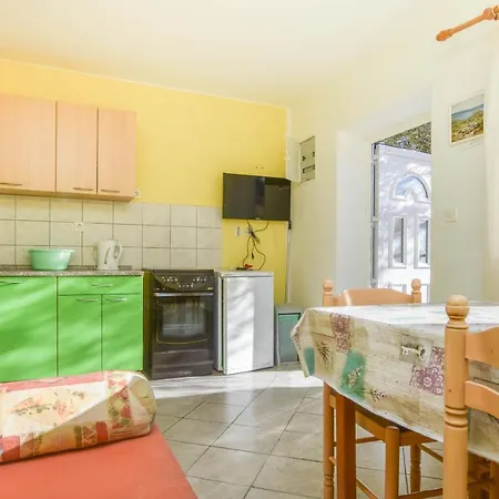 Apartments And Rooms Danitza *