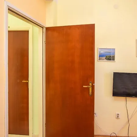 Apartments And Rooms Danitza *