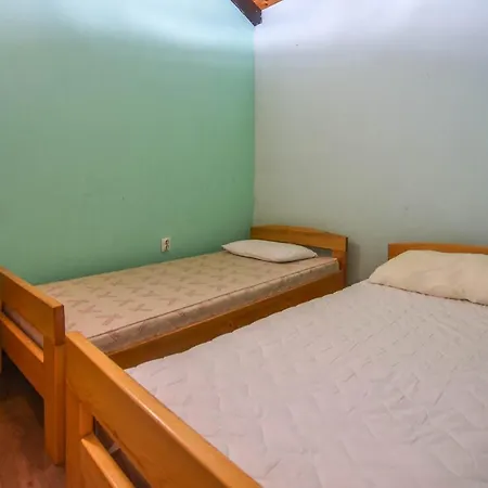 Apartments And Rooms Danitza