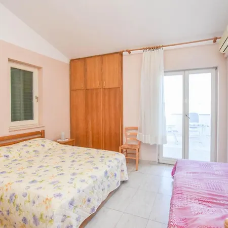 Apartments And Rooms Danitza Dobropoljana