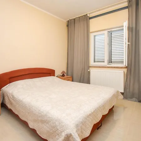 Apartments And Rooms Danitza
