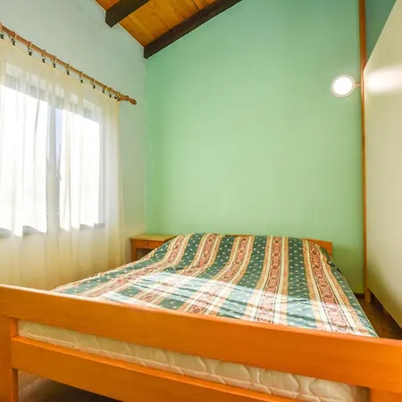 Apartments And Rooms Danitza *