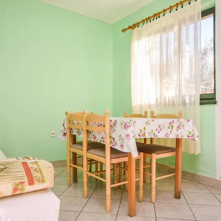 Apartments And Rooms Danitza Lejlighed *