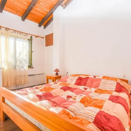 Apartments And Rooms Danitza *